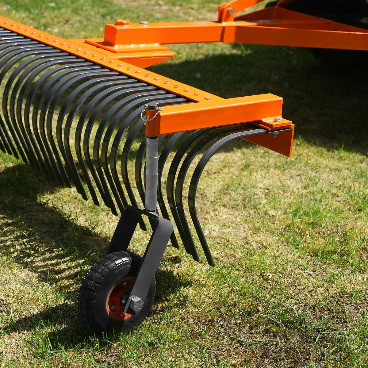 MechMaxx LR84W Landscape Rake 84" Bolt-On Wheels 42 Tines 3 Point Hitch Tractor Attachment New