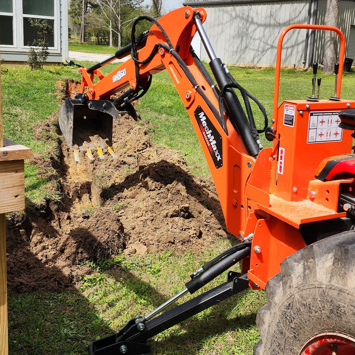 MechMaxx BH760M Tractor Backhoe Attachment 8' Mechanical Thumb 15" Bucket ISO/SAE Switchable Controls Self-Contained Hydraulic System 3 Point Hitch Cat 1 & 2 20-100 HP New